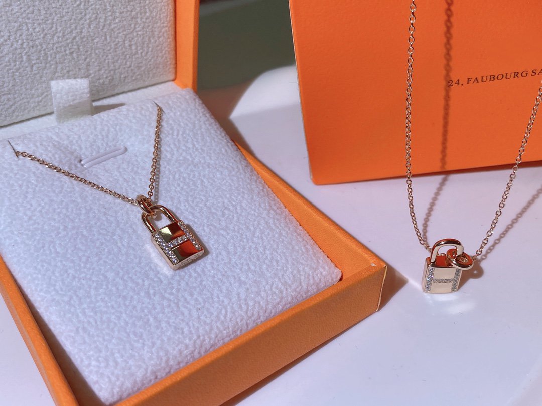 [Marin]HM ADVANCED NICHE LOCK HEAD NECKLACE DIAMONDS