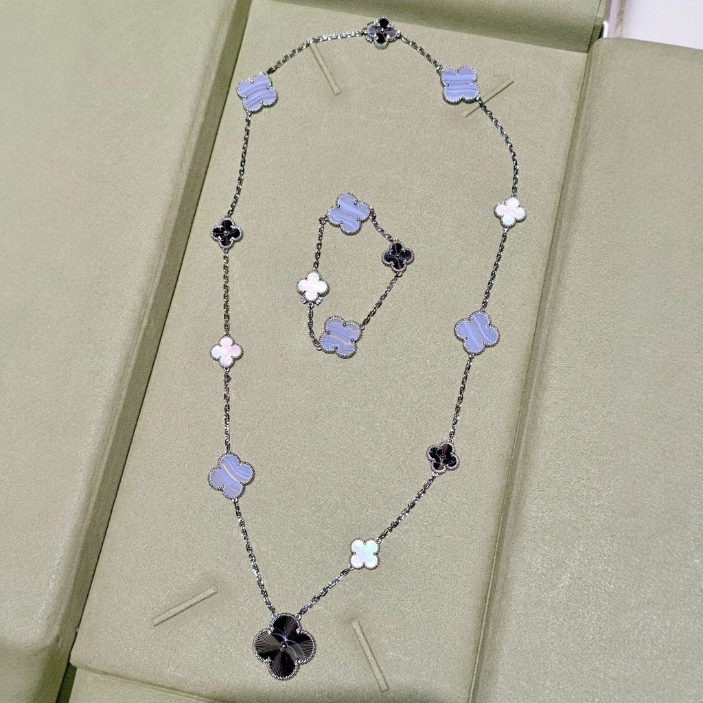 [⭐Shinejoy]DETACHABLE CLOVER 15(11+4) FLOWER SILVER NECKLACE SET