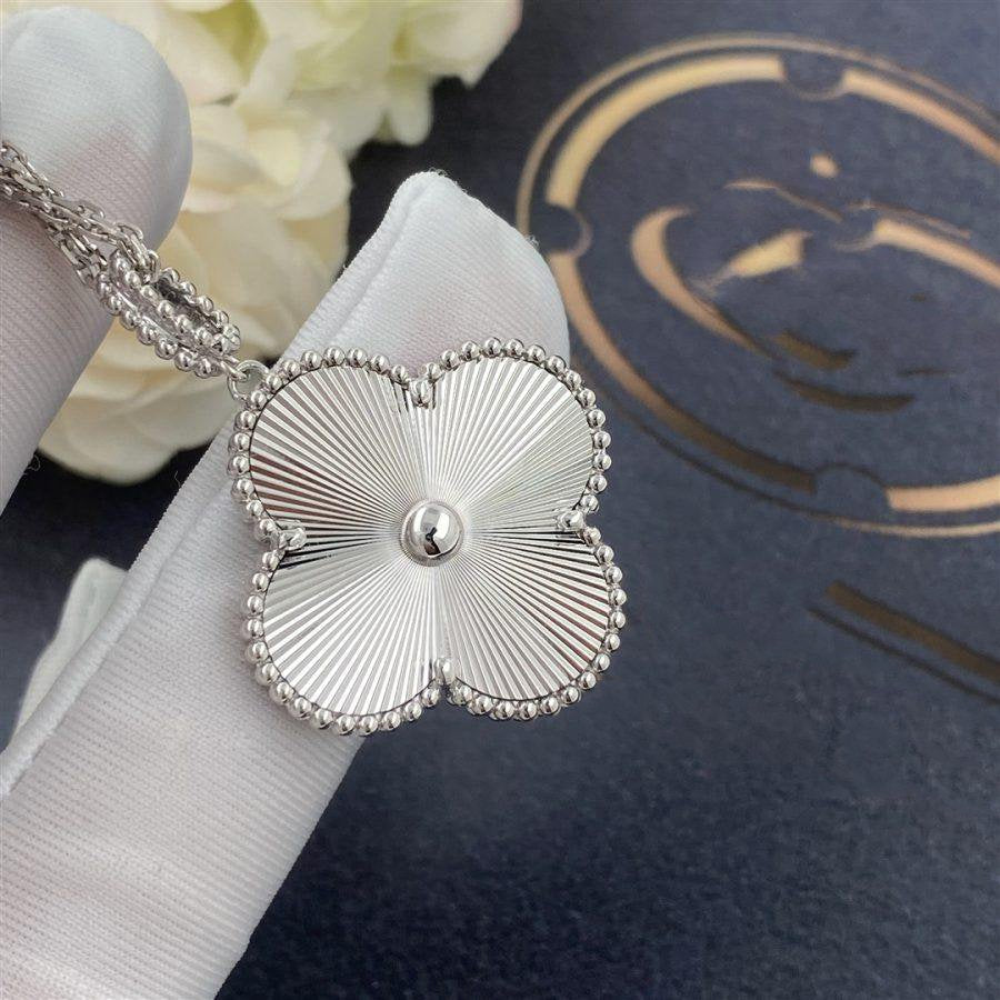 [Marin]CLOVER 25MM SILVER BIG CLOVER NECKLACE