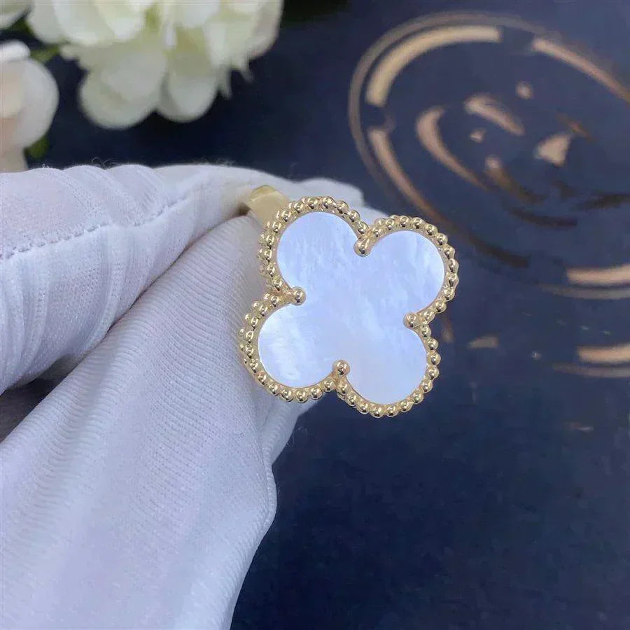 [Marin]CLOVER WHITE MOP RING