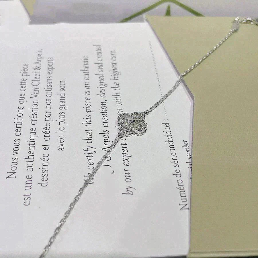 [Marin]CLOVER  SINGLE FLOWER BRACELET SILVER