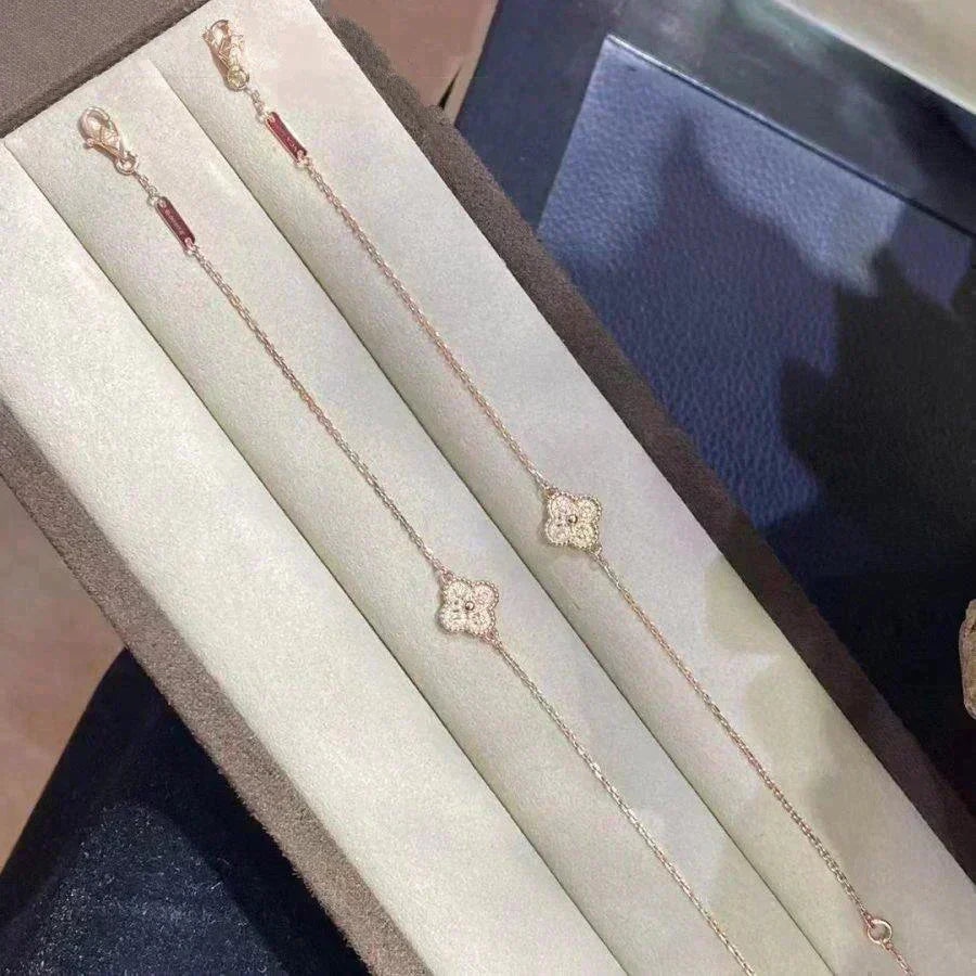 [Marin]CLOVER SINGLE FLOWER BRACELET
