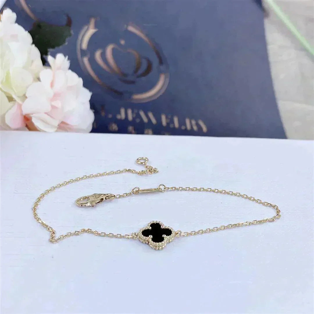 [Marin]CLOVER ONYX SINGLE FLOWER BRACELET