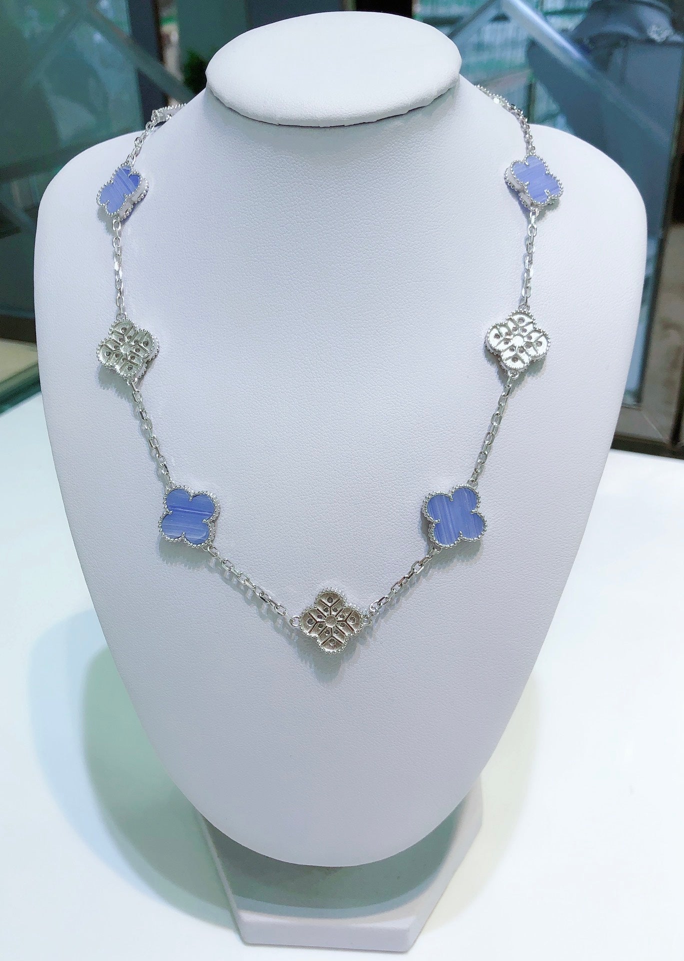 [Marin]CLOVER 10 MOTIFS CHALCEDONY DIAMONDS SILVER NECKLACE
