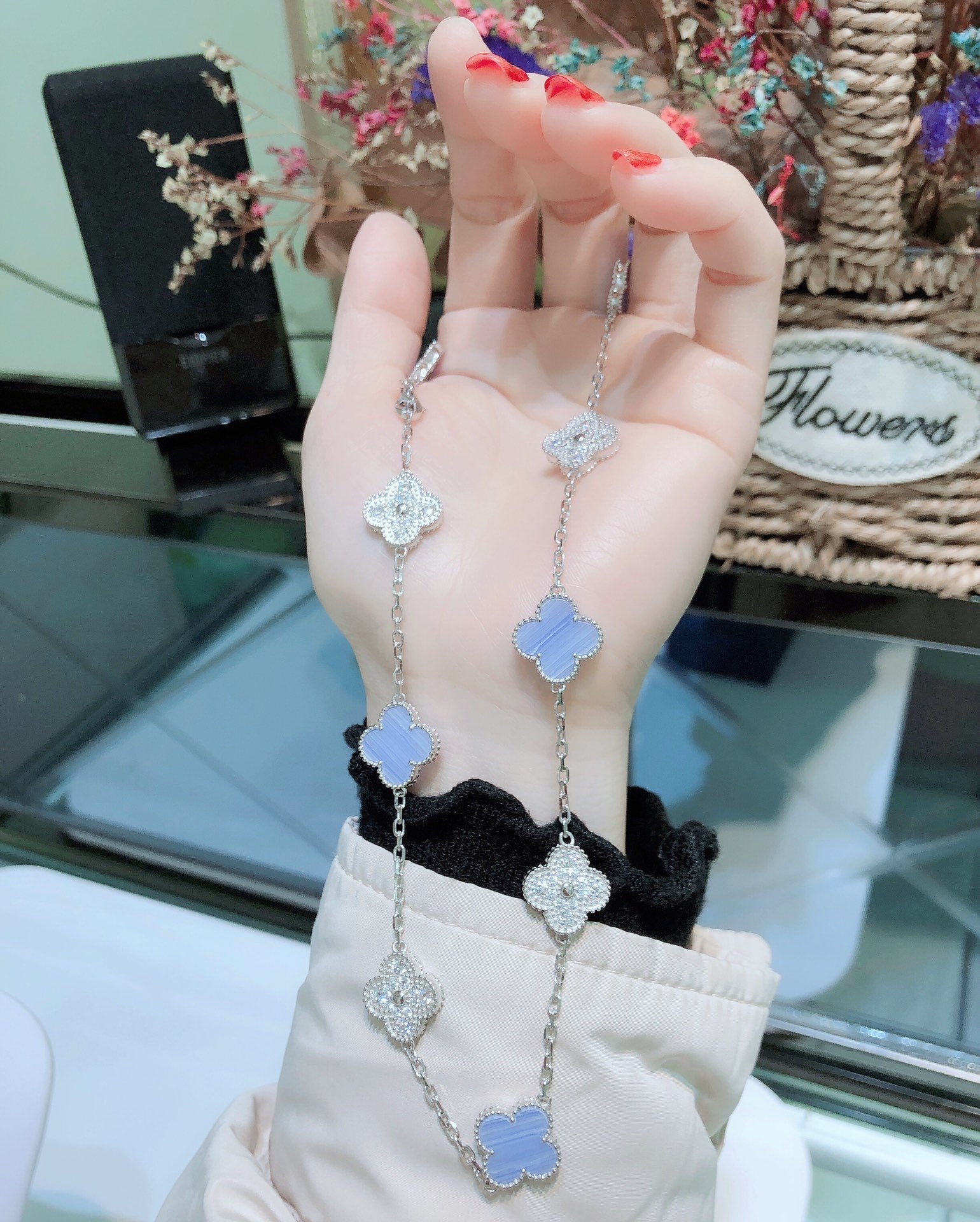 [Marin]CLOVER 10 MOTIFS CHALCEDONY DIAMONDS SILVER NECKLACE