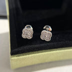 [Marin]CLOVER MINI DIAMOND STUD EARRINGS